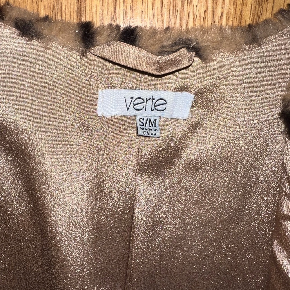 Cheetah Fur Vest - Picture 5 of 6